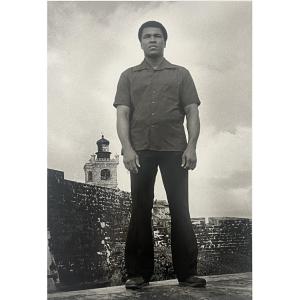 David Acevedo - Muhammad Ali au château El Morro, Puerto Rico - Épreuve argentique - 1976