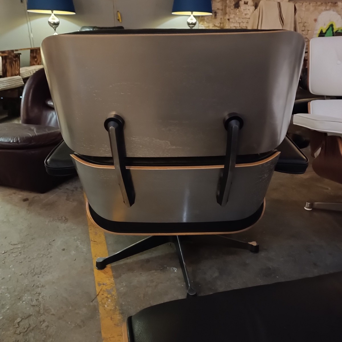 Lounge Chair Ray & Charles Eames MARKO 