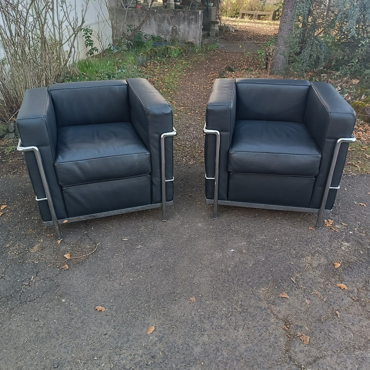 Paire de fauteuils LC2 Le Corbusier Cassina 