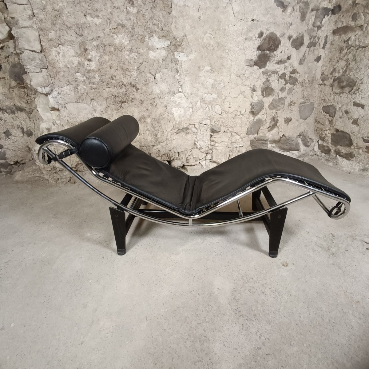 Chaise longue LC4 le Corbusier 