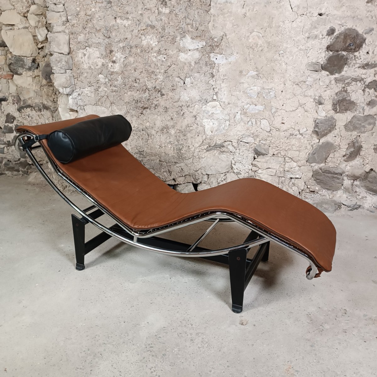Le Corbusier Lc4 Chaise Longue By Cassina 