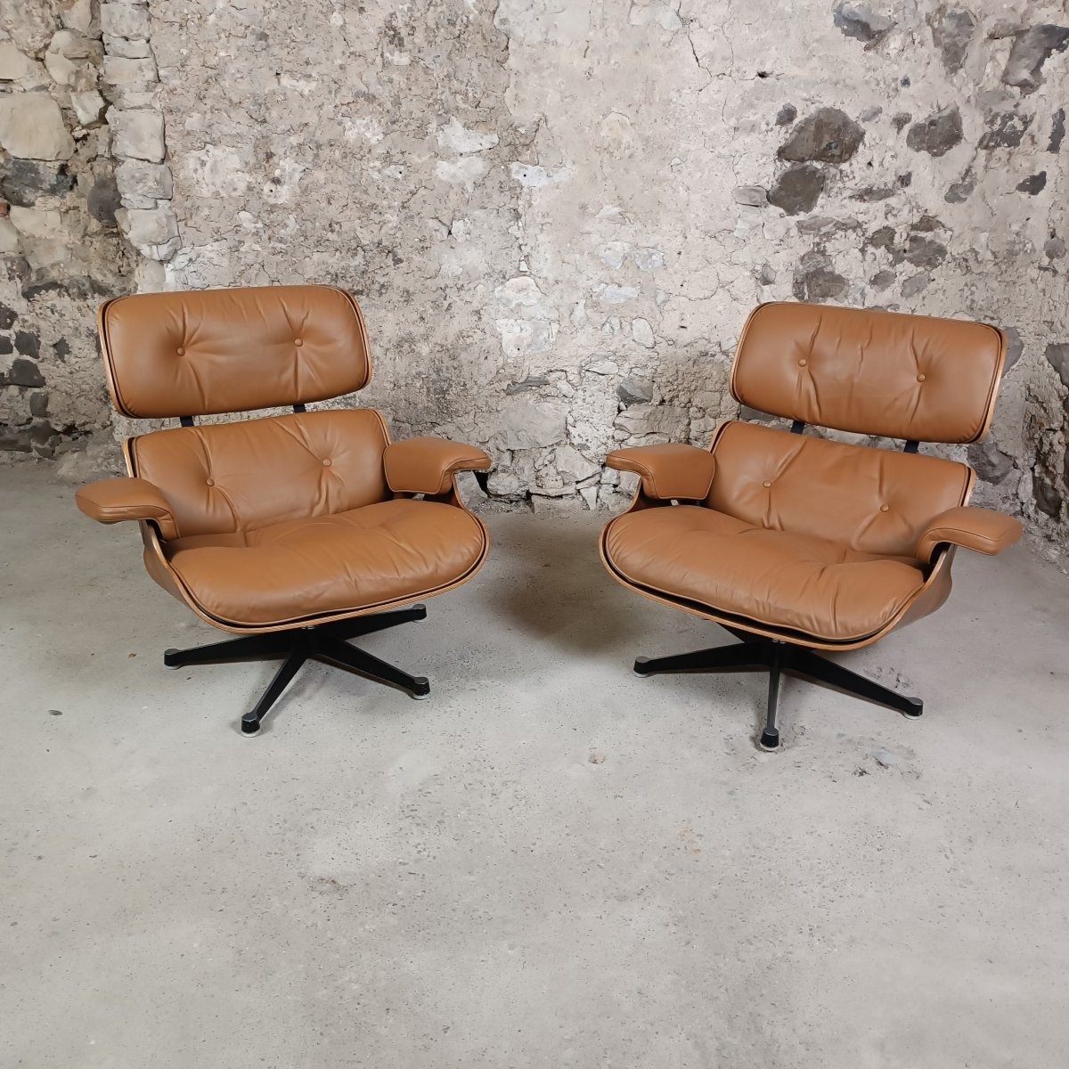 Paire de lounge chair Eames Mobilier International 