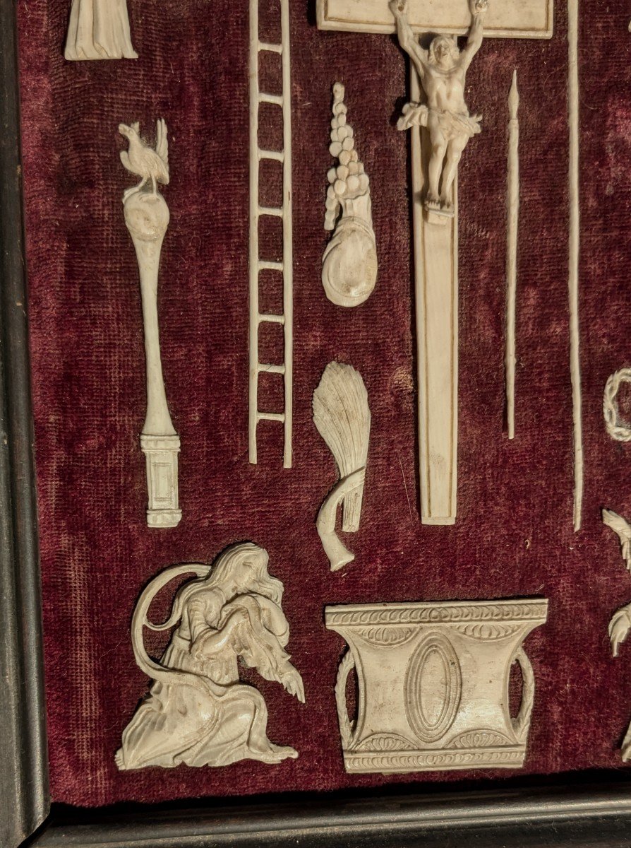 Folk Art, Christ, Mary Magdalene Bone Carved Objects, Ex Voto ? 19th Century-photo-2