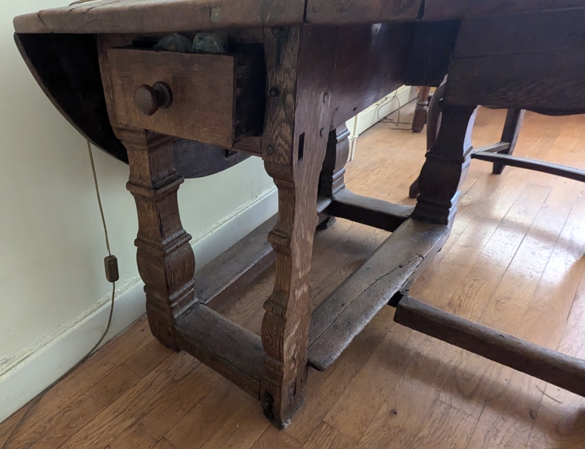 Rare 17th Century Table, Gateleg Style, Opening Legs-photo-2