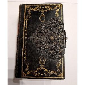 18th Century Book Christlich Catholische Gebett, 1734 Augsburg Chiselled Silver Lace Clasp