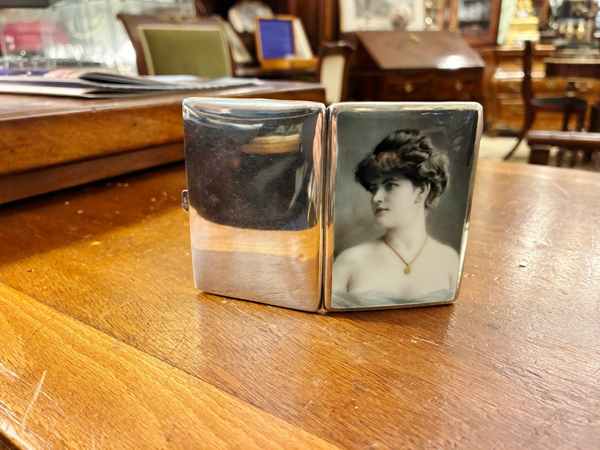 Enamelled Cigarette Case In 900/1000 Silver, Late 19th Century