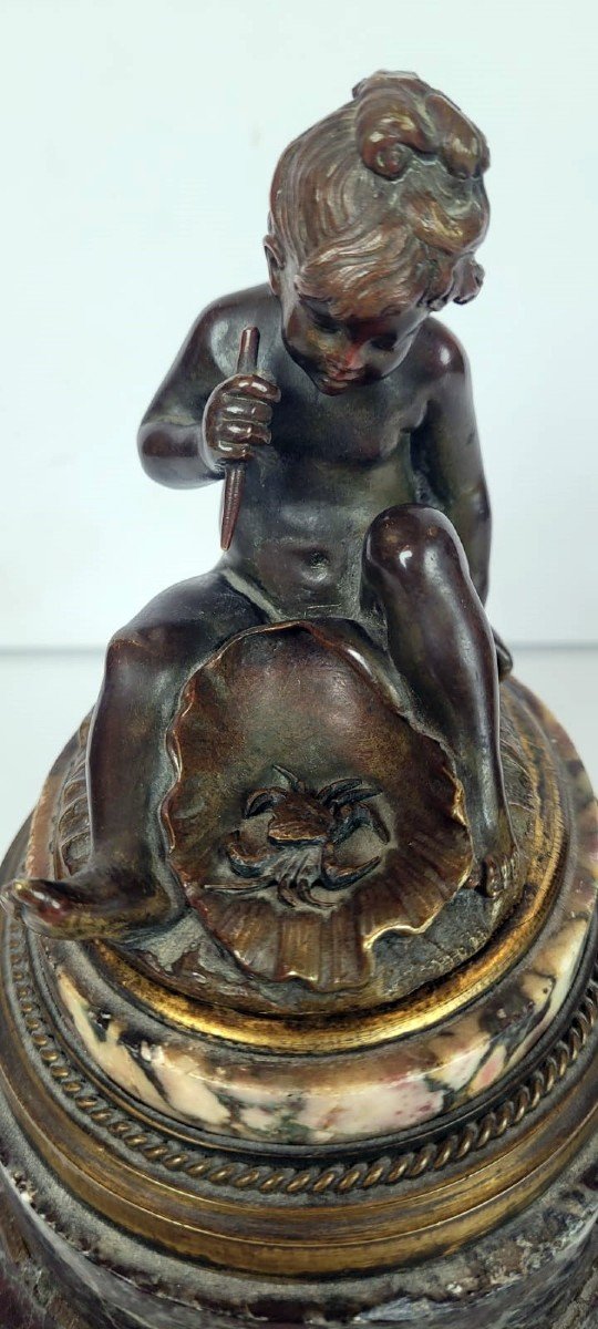 Joli Petit Bronze Signé A Moreau-photo-1
