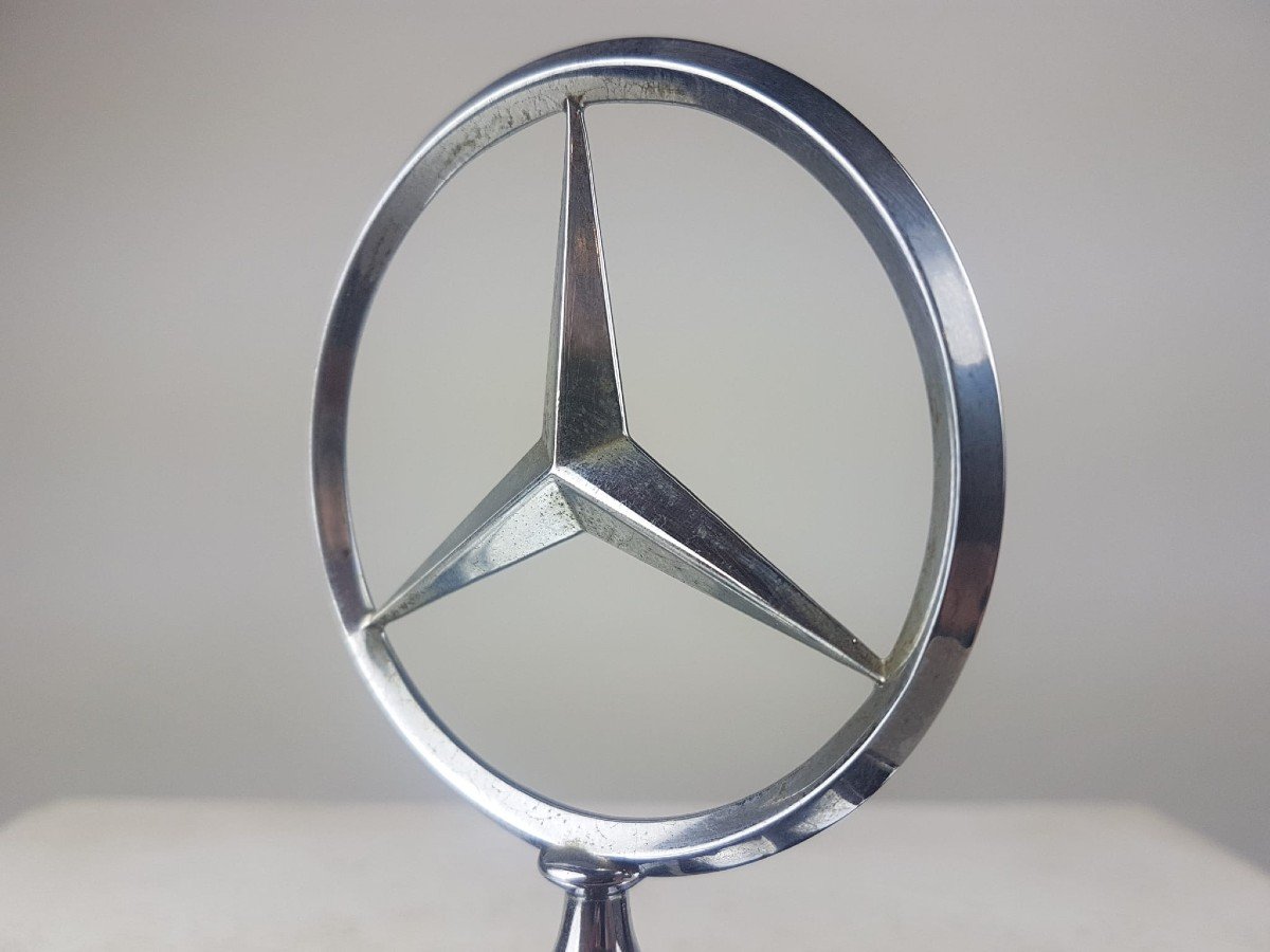Mascotte De Mercedes-photo-2