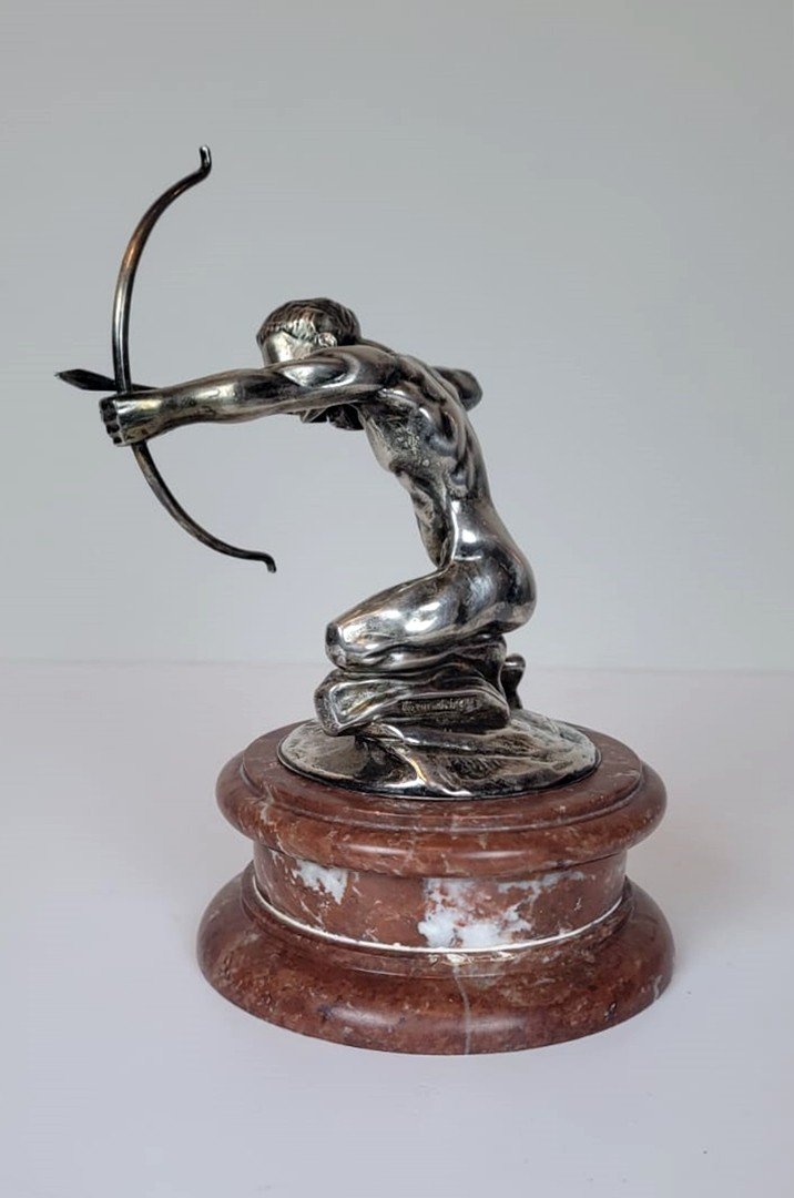 Automotive Mascot In Silver Bronze-photo-3