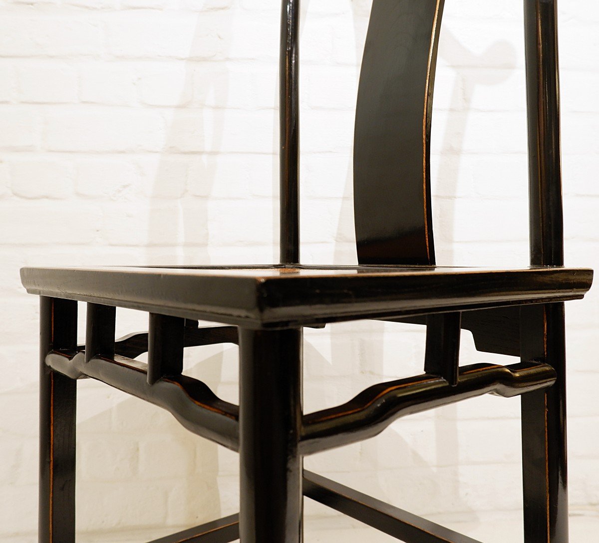 Suite Of 6 Chinese Chairs In Black Lacquered Wood-photo-1