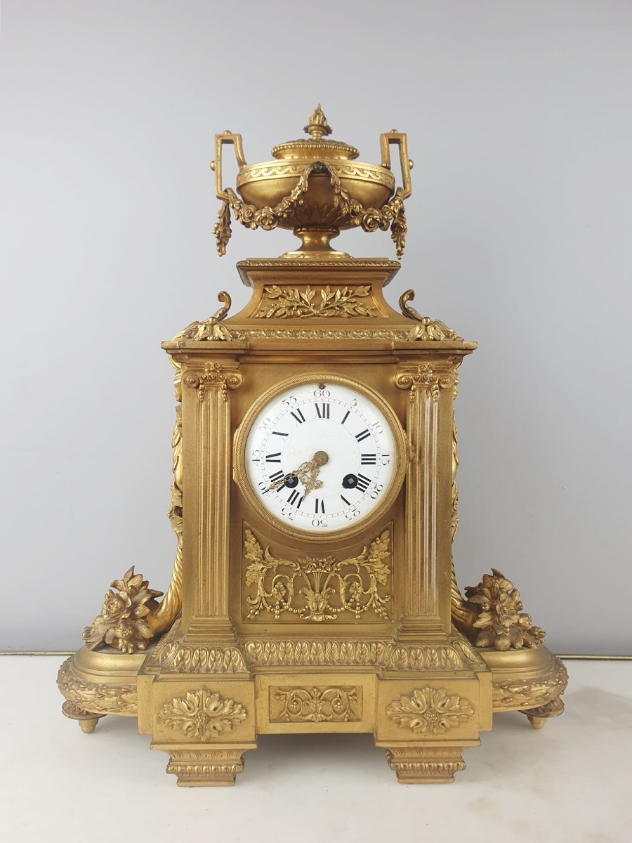 Horloge De Style Louis XVI En Bronze Doré, 19th