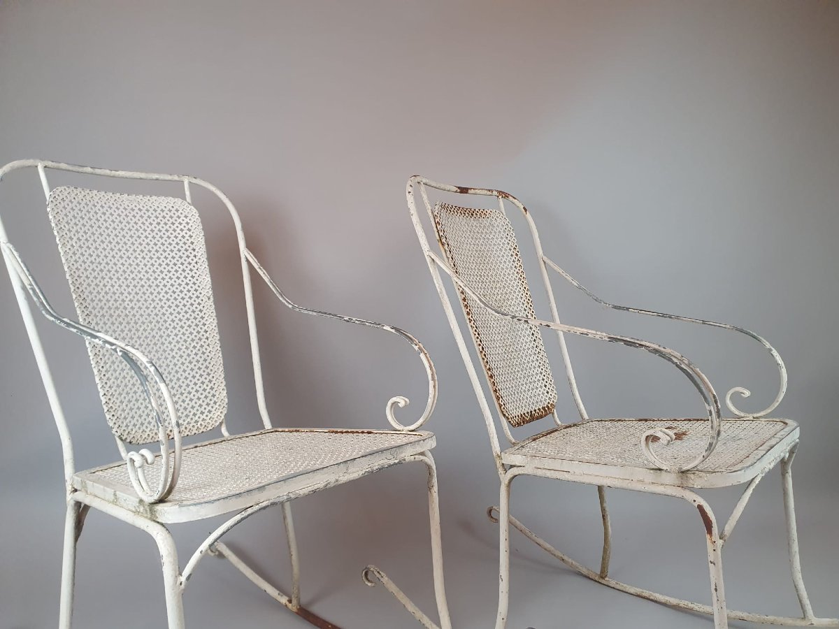 Paire De Rocking Chair En Fer Forgé Et Métal Perforé, Vers 1960-photo-2