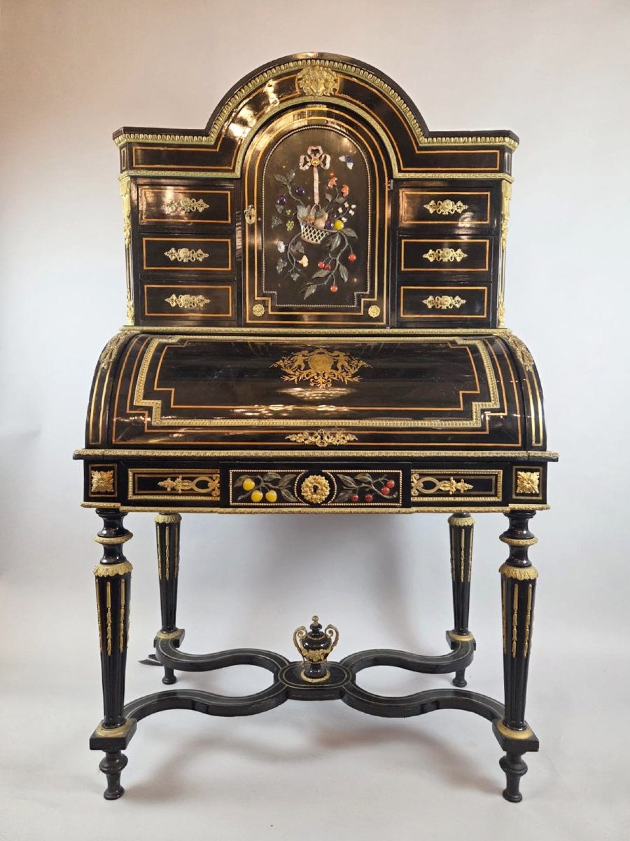 Inlaid Cylinder Desk-photo-2