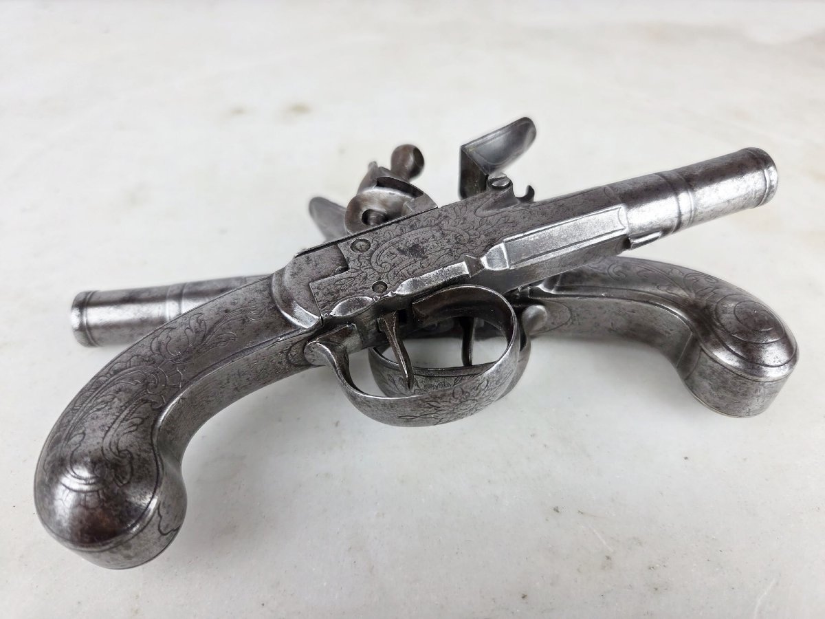 Paire de pistolets en fer, Angleterre vers 1740-photo-6