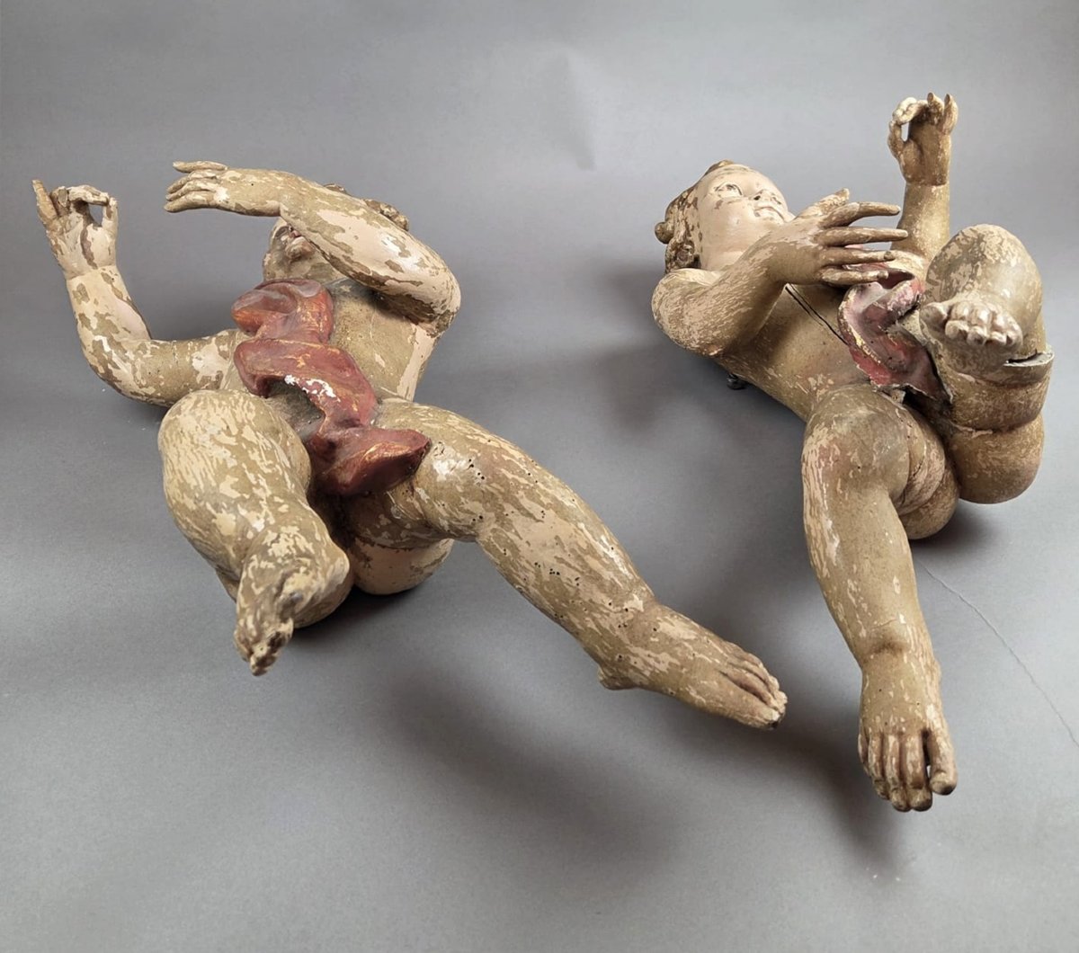 Pair Of Large Carved And Polychromed Wooden Cherubs, 18th Century-photo-3