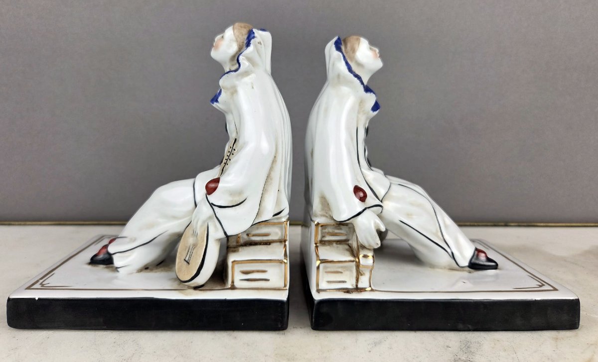 Paire de sert livre en porcelaine de Limoges, monogrammé JK-photo-2