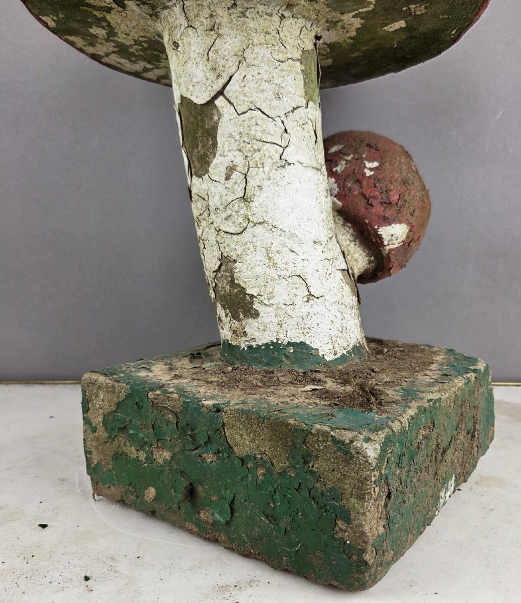 Champignon en ciment polychromé, vers 1970-photo-4