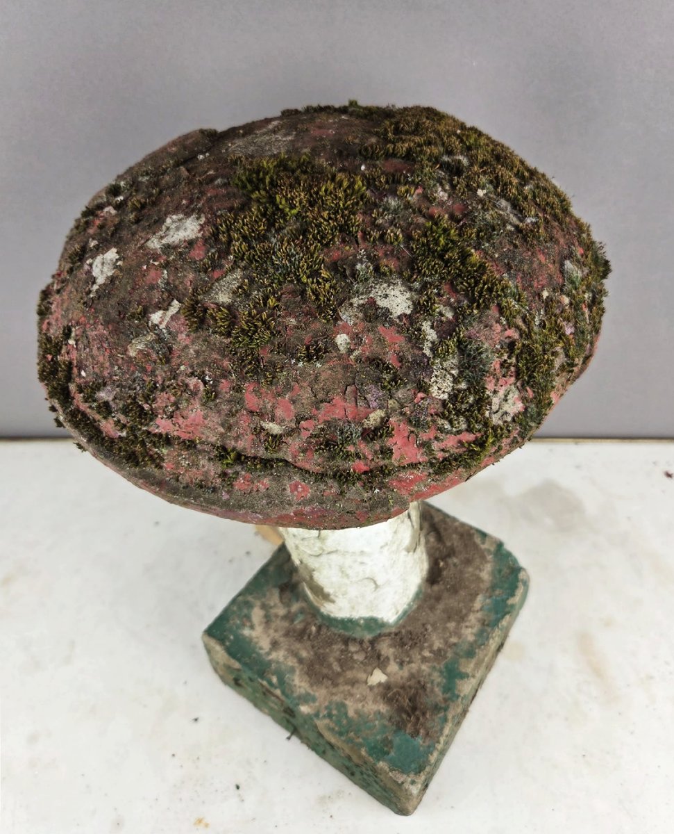 Champignon en ciment polychromé, vers 1970-photo-5