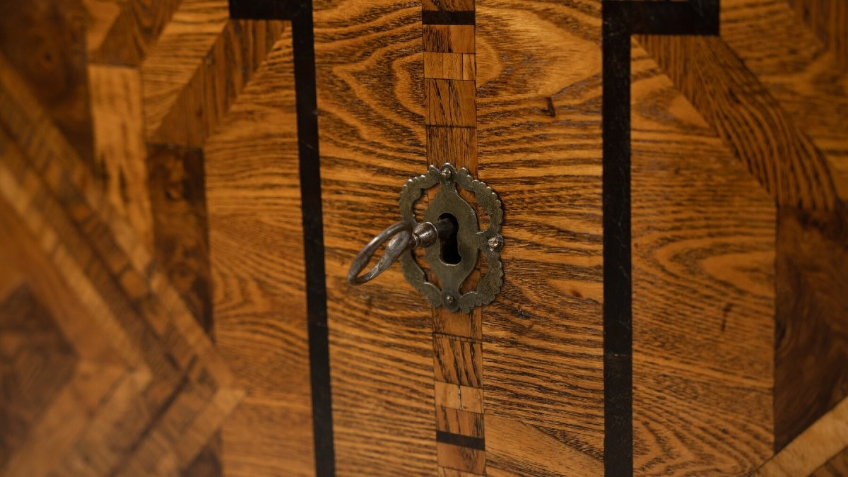 Walnut And Ash Chest, Late 18th Century-photo-4