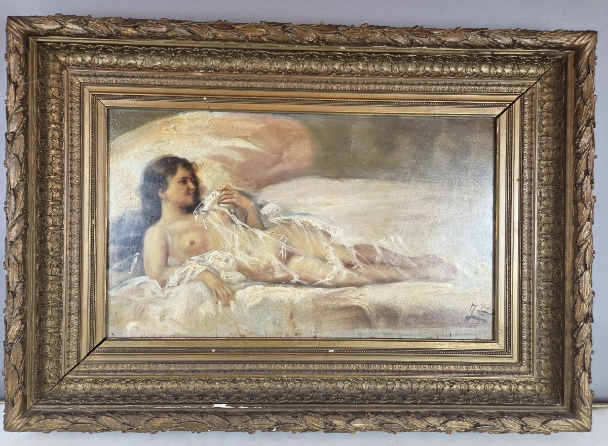 Huile sur panneau "Femme allongée" monogrammé, vers 1900