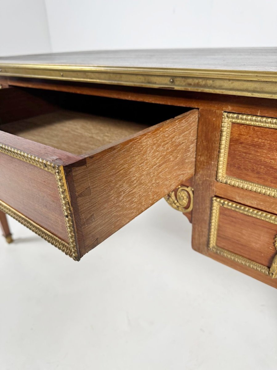 Bureau plat de style Louis XVI en acajou et bronzes dorés,  début 19th-photo-2