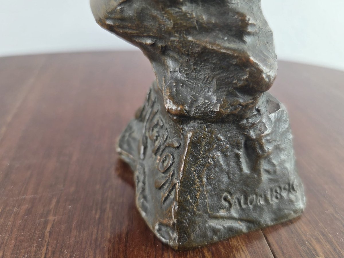 Villanis, petit buste en bronze à patine brune "Mignon"-photo-4