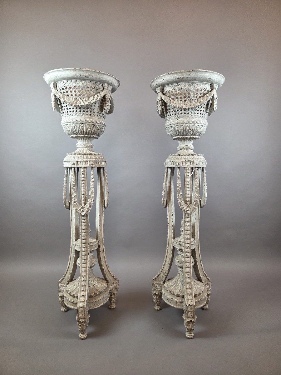 Paire de jardinières de style Louis XVI, en bois patiné, début 20th