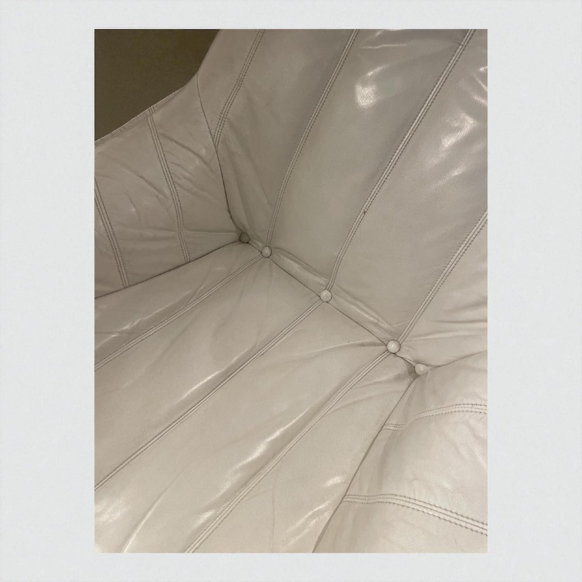 Armchair And Footstool In White Leather And White Patinated Rattan, Circa 1970-photo-1