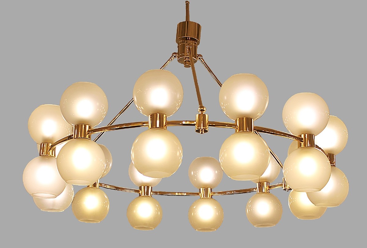 Large Wreath Pendant Light In Gilded Brass And Opaline Glass (italy) 