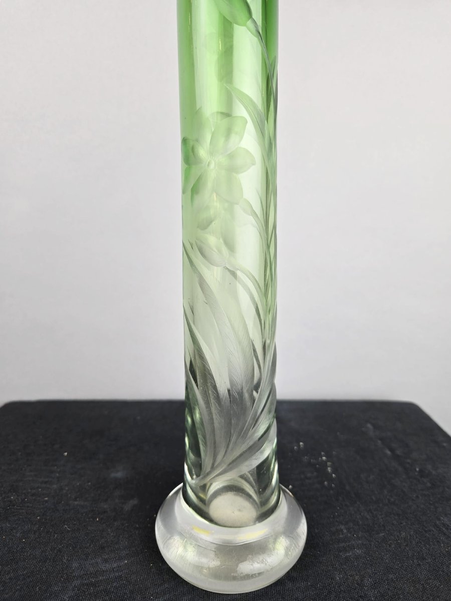 Moser Karlsbad Vase, Circa 1900 — Colorless Glass Tinted Green, Decorated With Deeply Engraved Flowers-photo-3