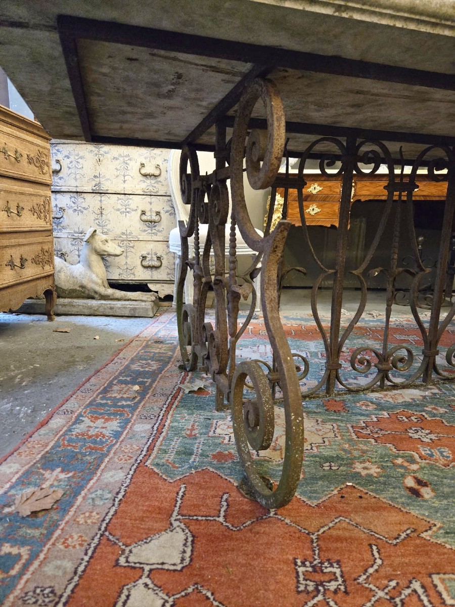 Grande table d'extérieur, piètement en fer forgé-photo-3