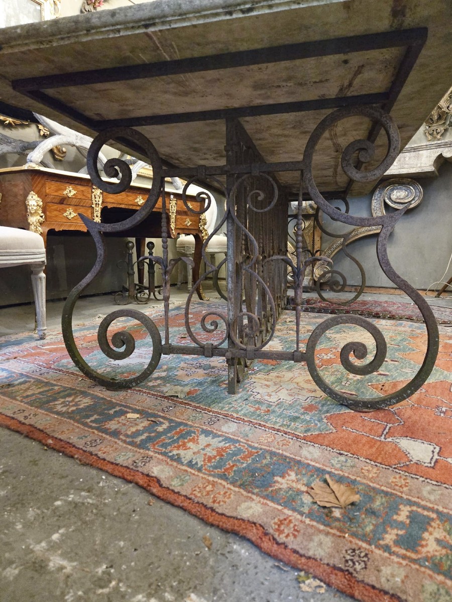 Grande table d'extérieur, piètement en fer forgé-photo-4