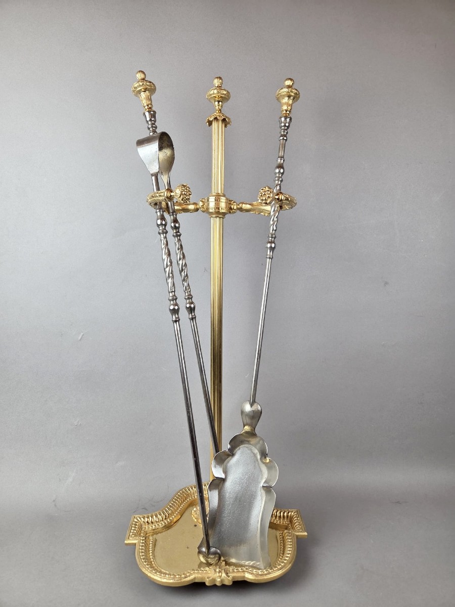 Nécessaire de cheminée en fer forgé et bronze doré, 19th