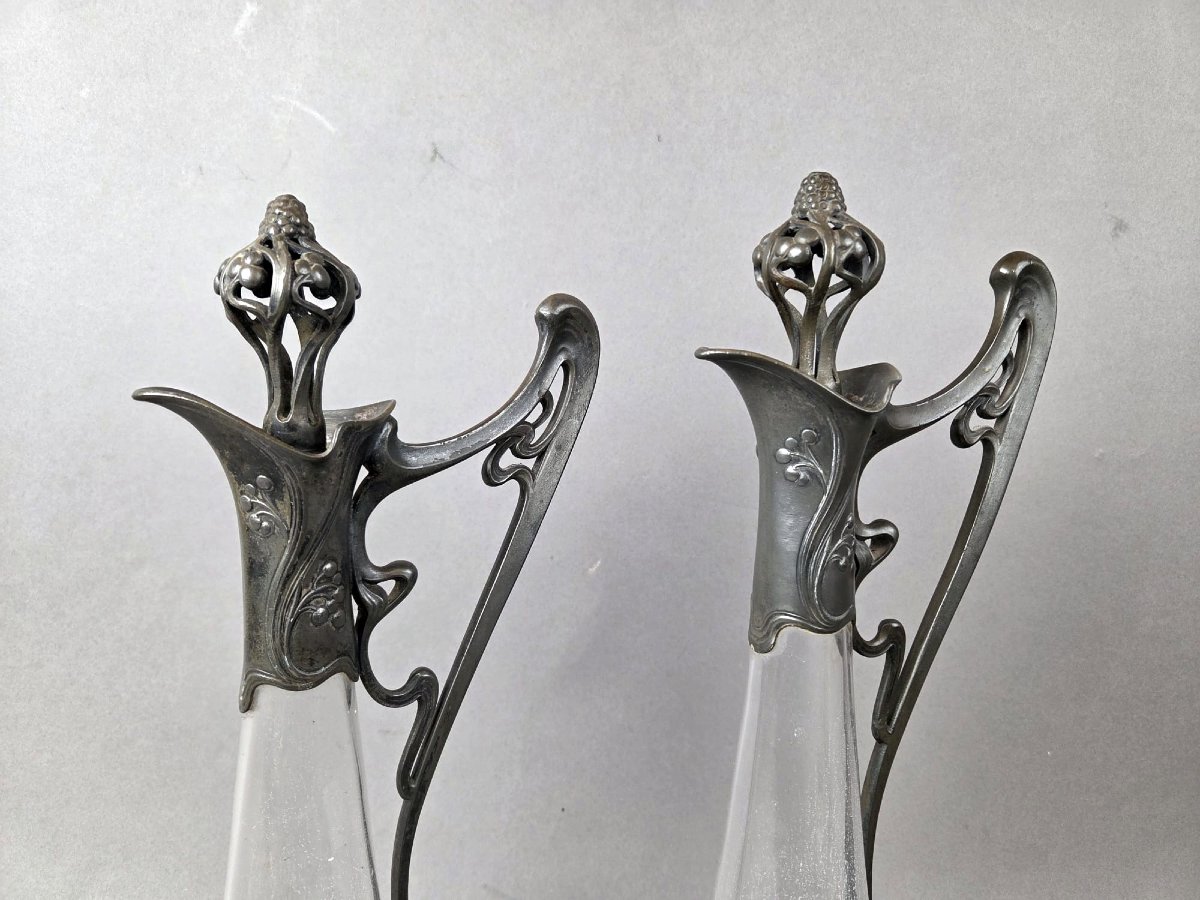 Paire d'aiguières Art nouveau en verre et étain-photo-2