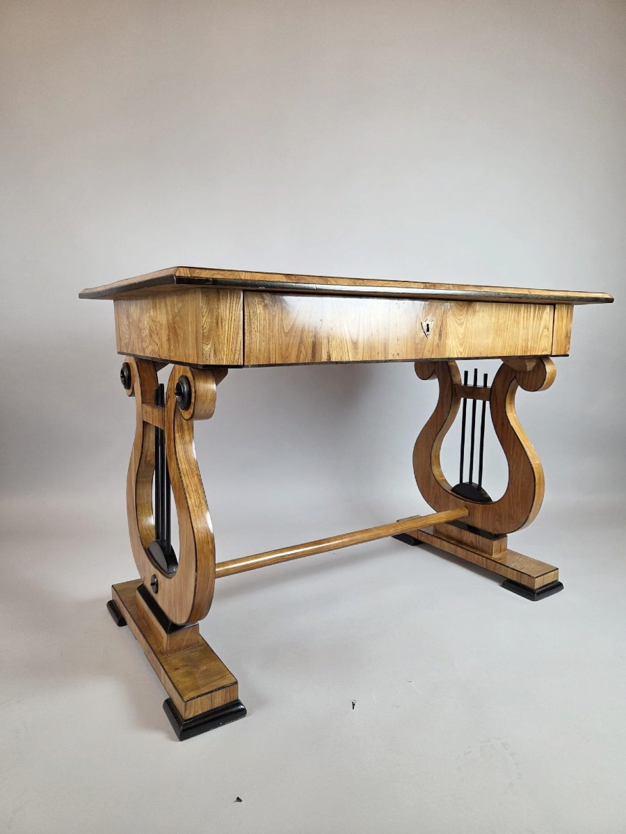 Bureau biedermeier à la lyre, 19th