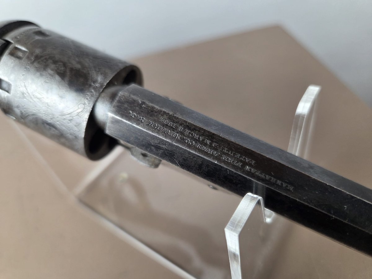 Revolver Manhattan modèle Navy 1851 en coffret-photo-3