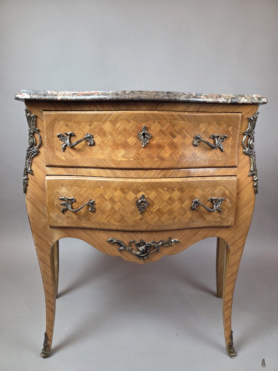 Petite commode de style Louis XV en bois marqueté, début 20th-photo-3
