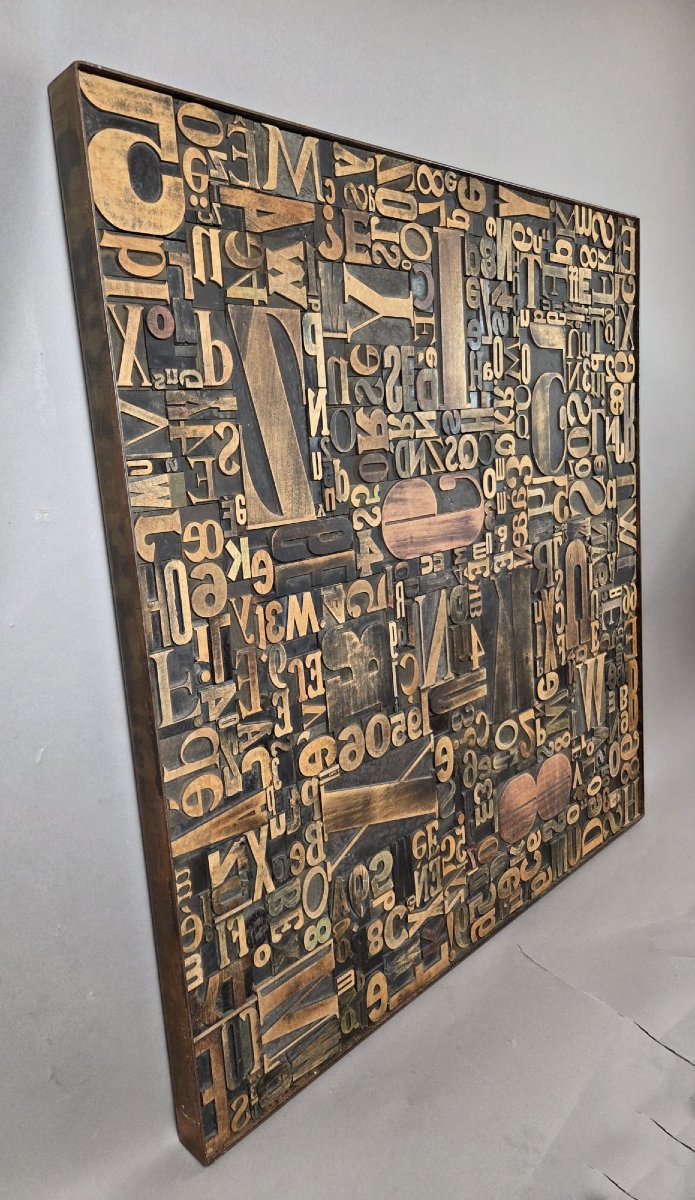 Panneau décoratif orné de lettres d'imprimerie anciennes -photo-2