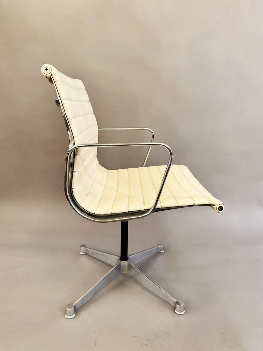 Suite de 4 chaises de Charles &  Ray Eames pour Herman Miller, 1960's-photo-3