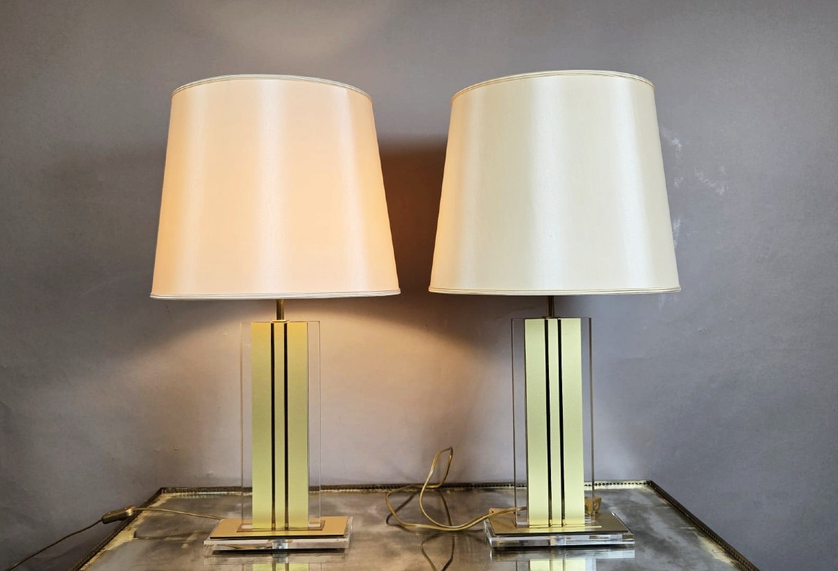 Paire de lampes à poser en lucite et laiton doré, 1970