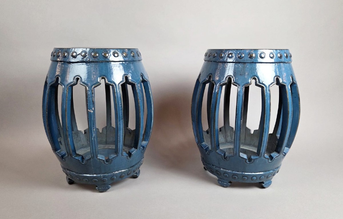 Paire de tabourets en bois laqué bleu, Chine fin 19th début 20th