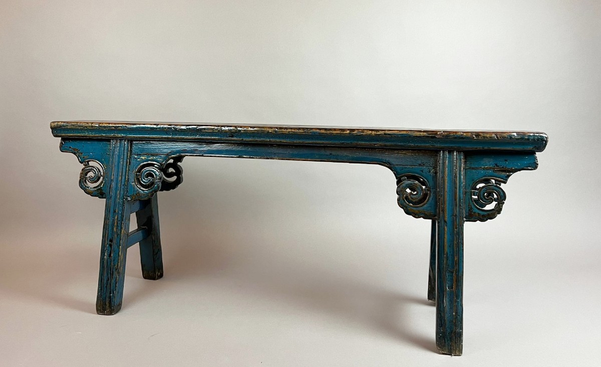 Banc en bois sculpté et laqué bleu, fin 19th début 20th