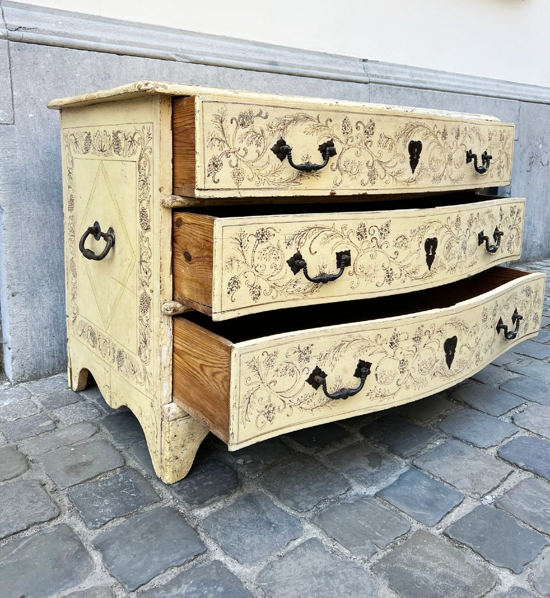 Commode en arbalète de style Louis XV, début XXe siècle, Sud de la France-photo-3