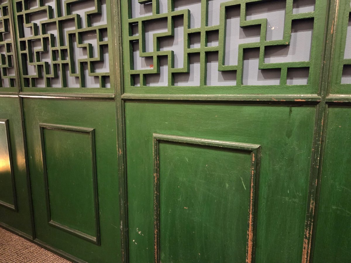 Pareclose en bois laqué vert, dans le goût Chinois, 3 panneaux-photo-1