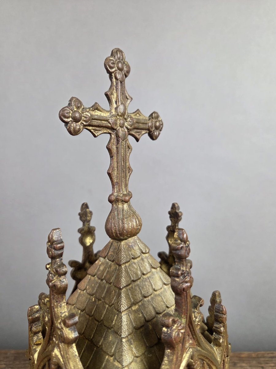 Important reliquaire-chapelle néogothique en bronze doré, XIXᵉ siècle-photo-4