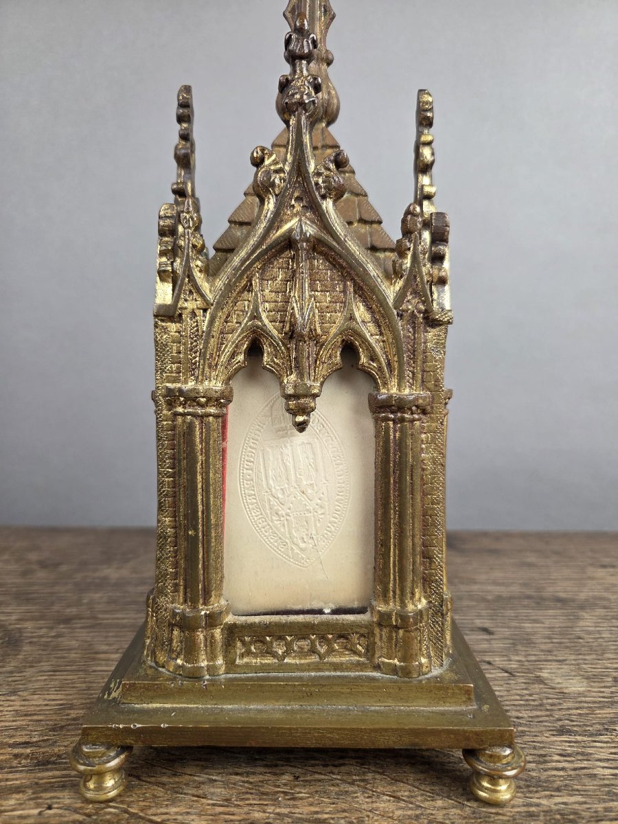 Important reliquaire-chapelle néogothique en bronze doré, XIXᵉ siècle-photo-3