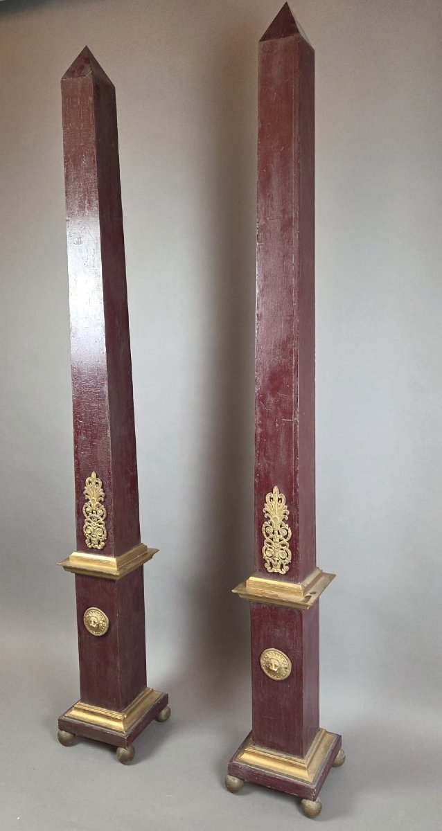 Pair Of Obelisks In Painted Wood With Ormolu Ornamentation, Early 20th Century-photo-2