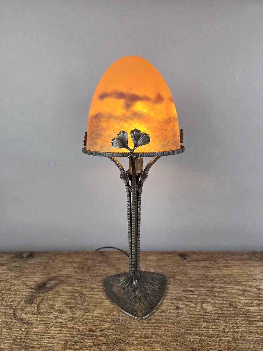 Miller Frères Lunéville, Lampe en pâte de verre et monture en fer forgé