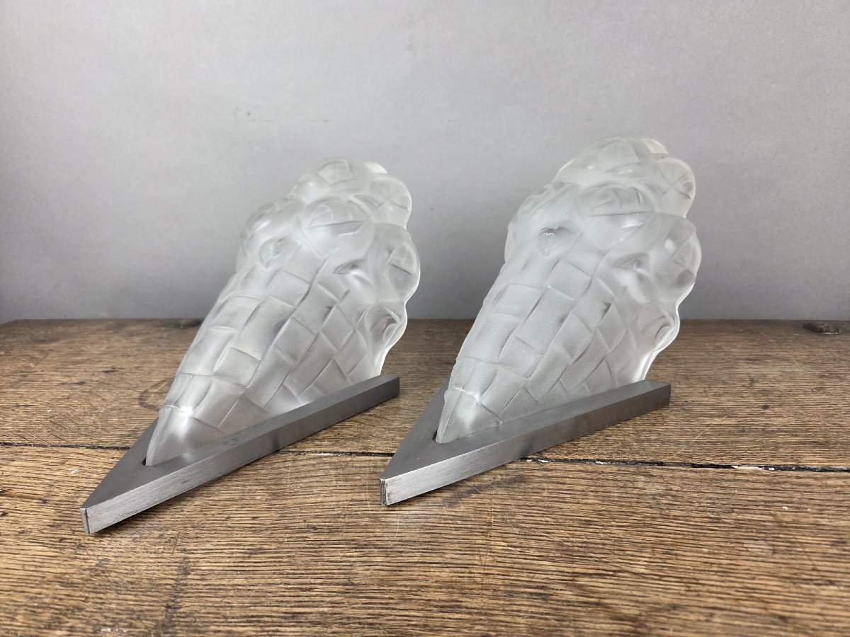 Degué, paire d'appliques en verre moulé, vers 1930-photo-1