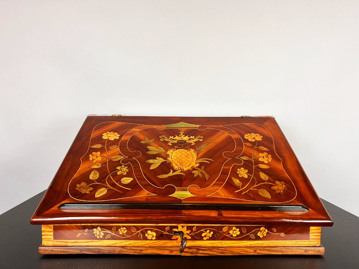 Écritoire en marqueterie florale, XIXe siècle